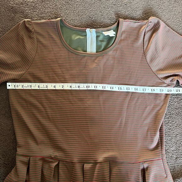 Lularoe Amelia Striped Dress w/ Pockets - Picture 9 of 11